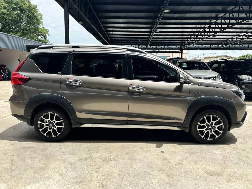2020 Suzuki Ertiga II 3