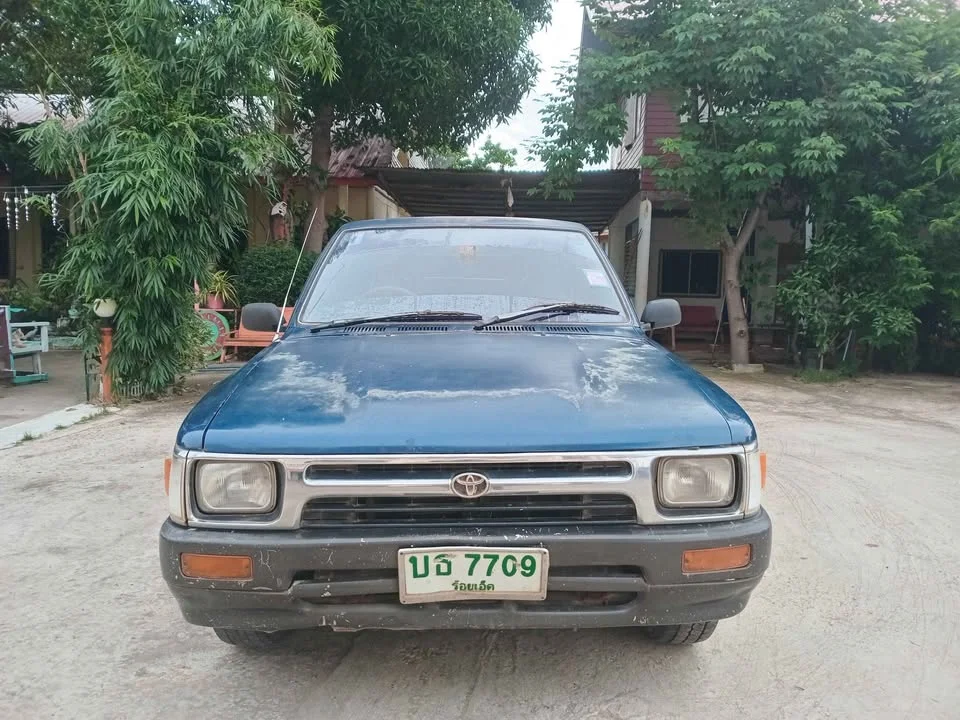 1993 Toyota Hilux Mighty-X V 3