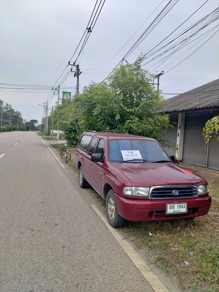 2000 Mazda 2500 Fighter V 3