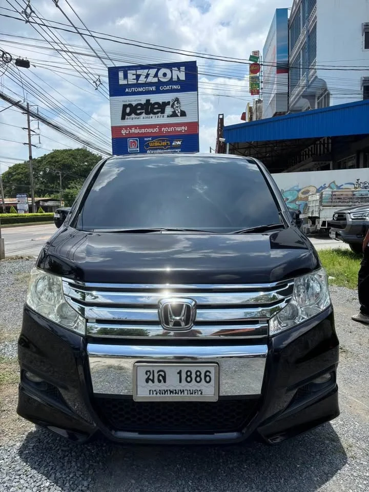 2012 Honda Stepwgn IV 2