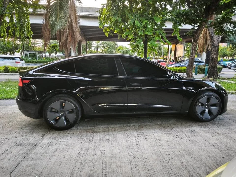 2023 Tesla Model 3 3