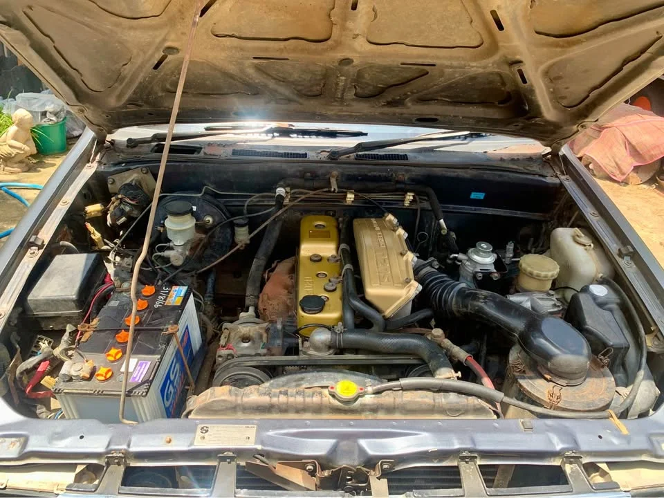 1996 Isuzu TFR III 3