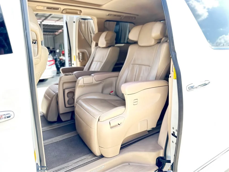 2012 Toyota Alphard, Vellfire II (AH20) 3