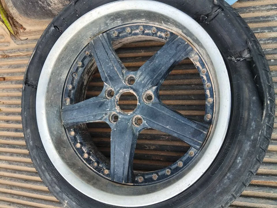 2004 Toyota Hilux Tiger VI 2