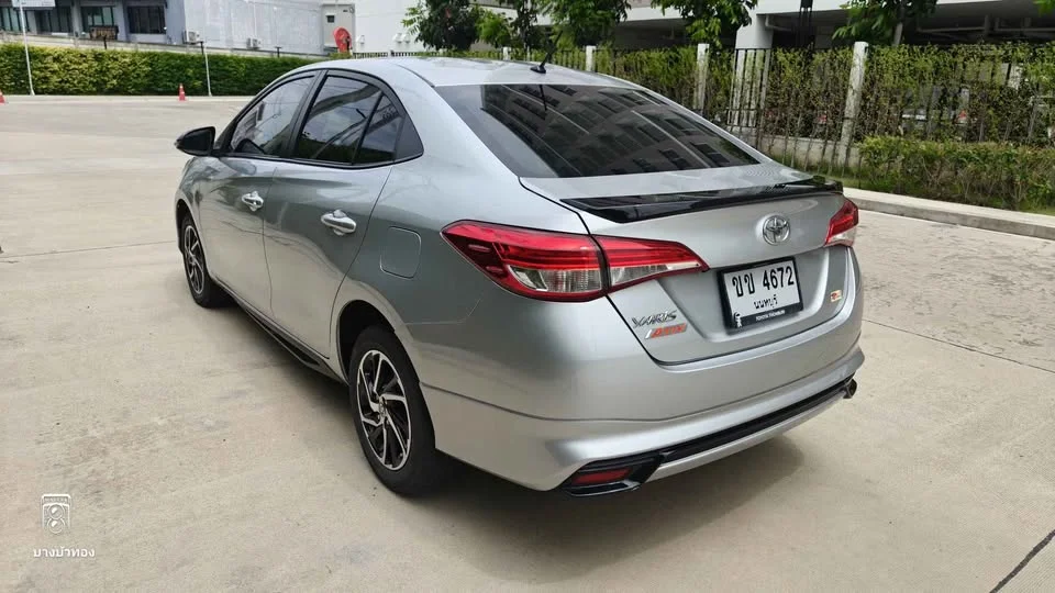 2021 Toyota Yaris ATIV III 3