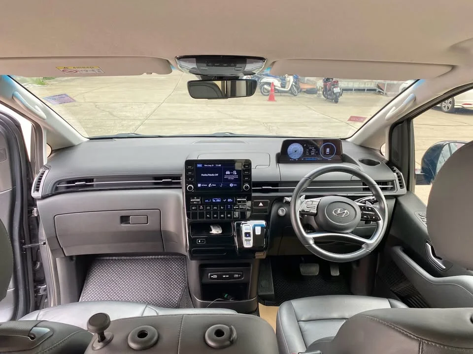 2023 Hyundai Staria US4 2