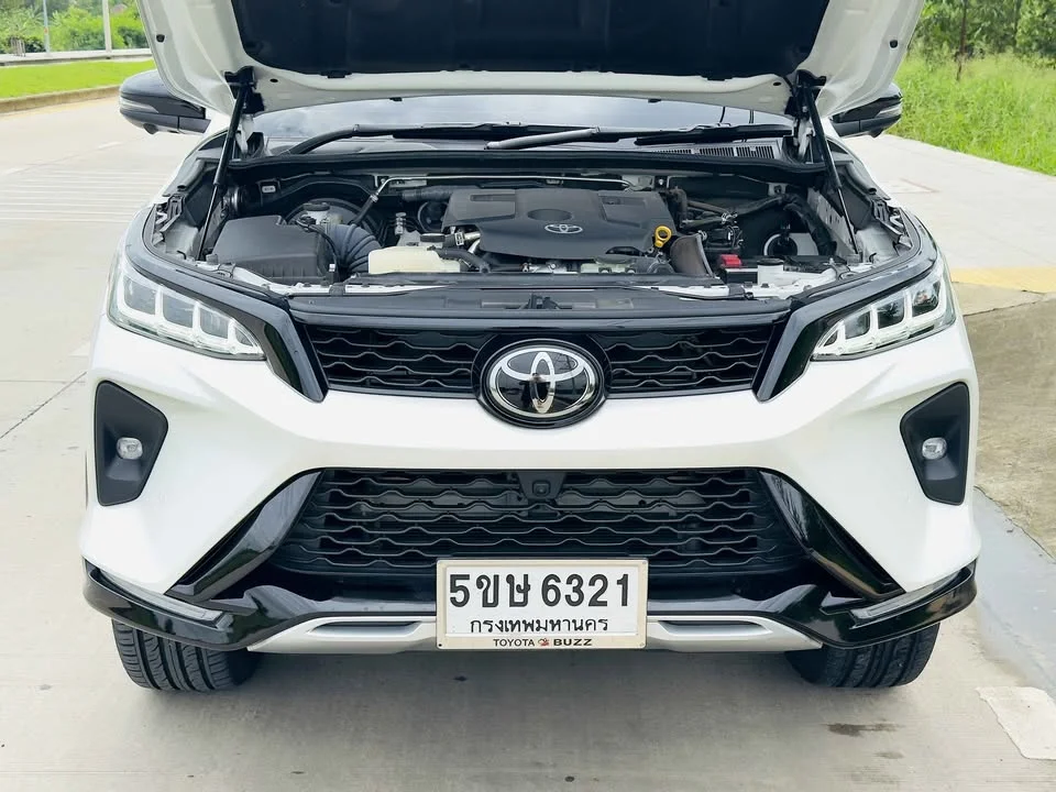 2024 Toyota Fortuner II 3