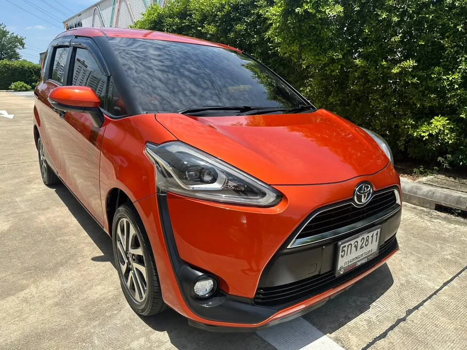 2016 Toyota Sienta II 3
