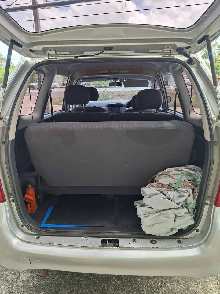 2004 Toyota Avanza I 3