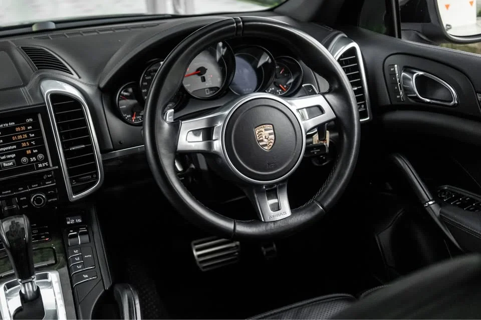 2010 Porsche Cayenne II 3