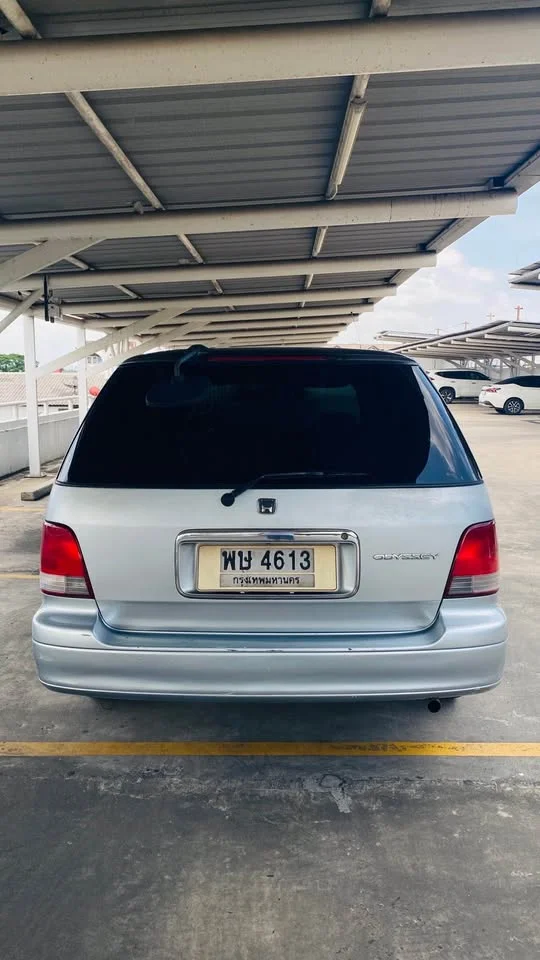 1997 Honda Odyssey I 3