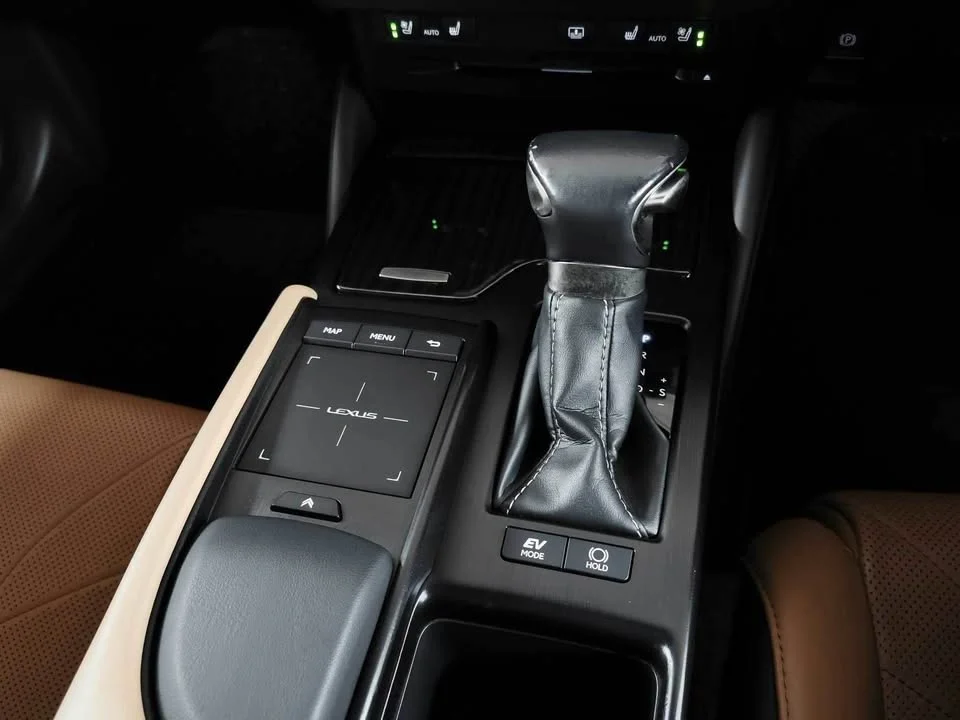 2020 Lexus ES VII 2