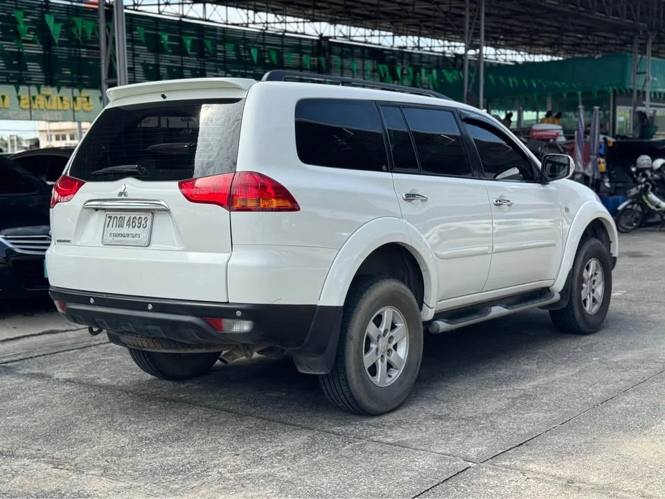 2011 Mitsubishi Pajero Sport II 3