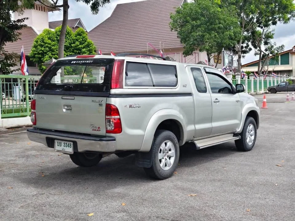 2013 Toyota Hilux VII 2
