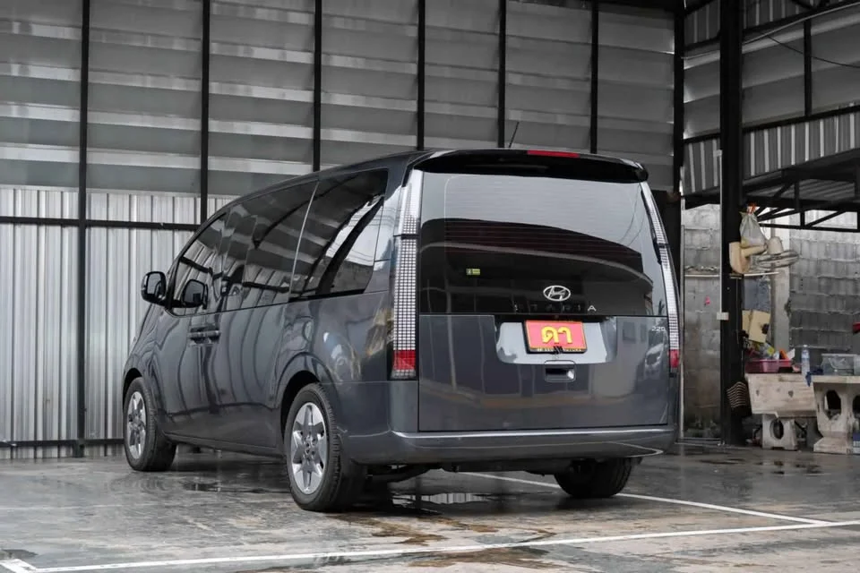 2023 Hyundai Staria US4 3
