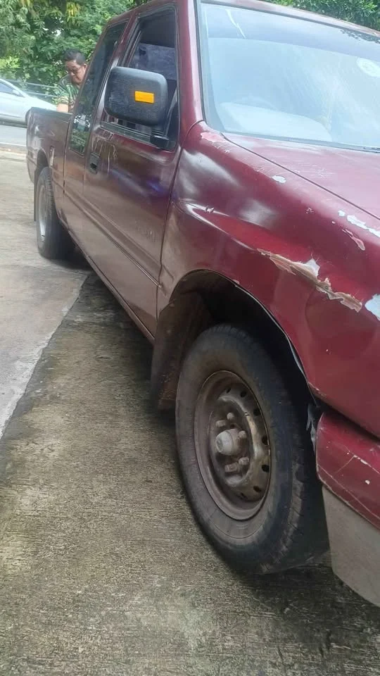1990 Isuzu TFR III 3