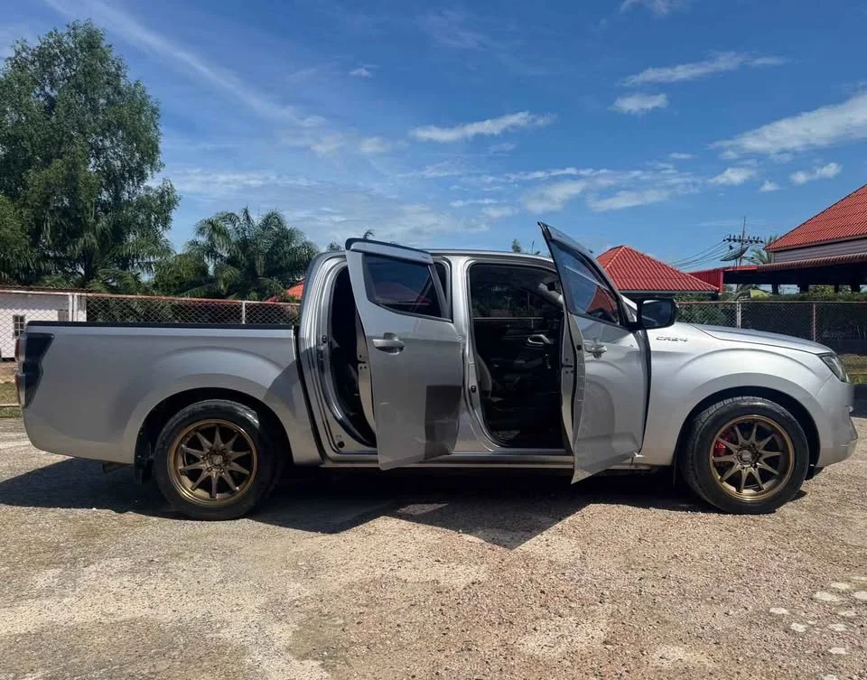 2020 Isuzu D-Max III (RG) 2