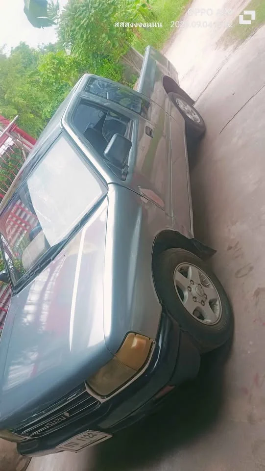 1990 Isuzu TFR III 2