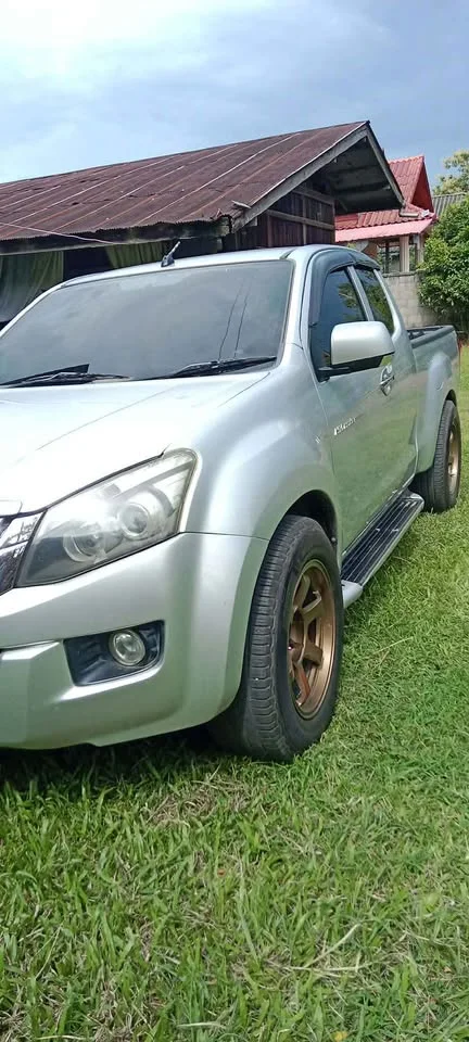 2013 Isuzu D-Max II (RT) 3