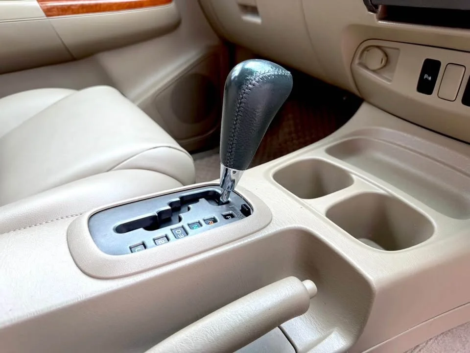 2010 Toyota Fortuner I 3