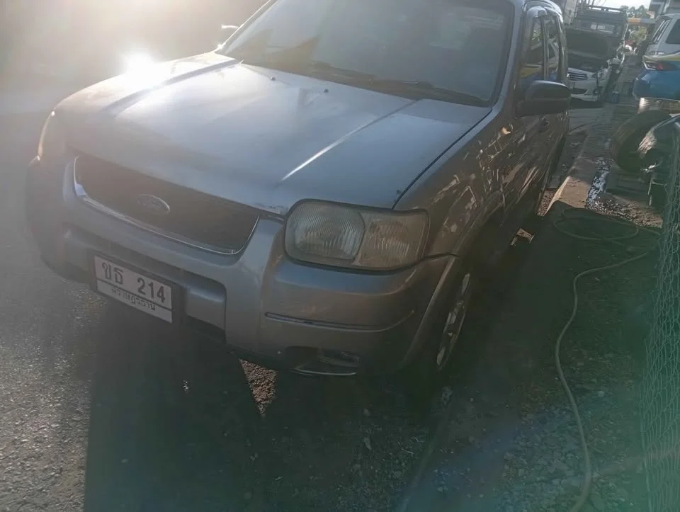 2004 Ford Escape I 2