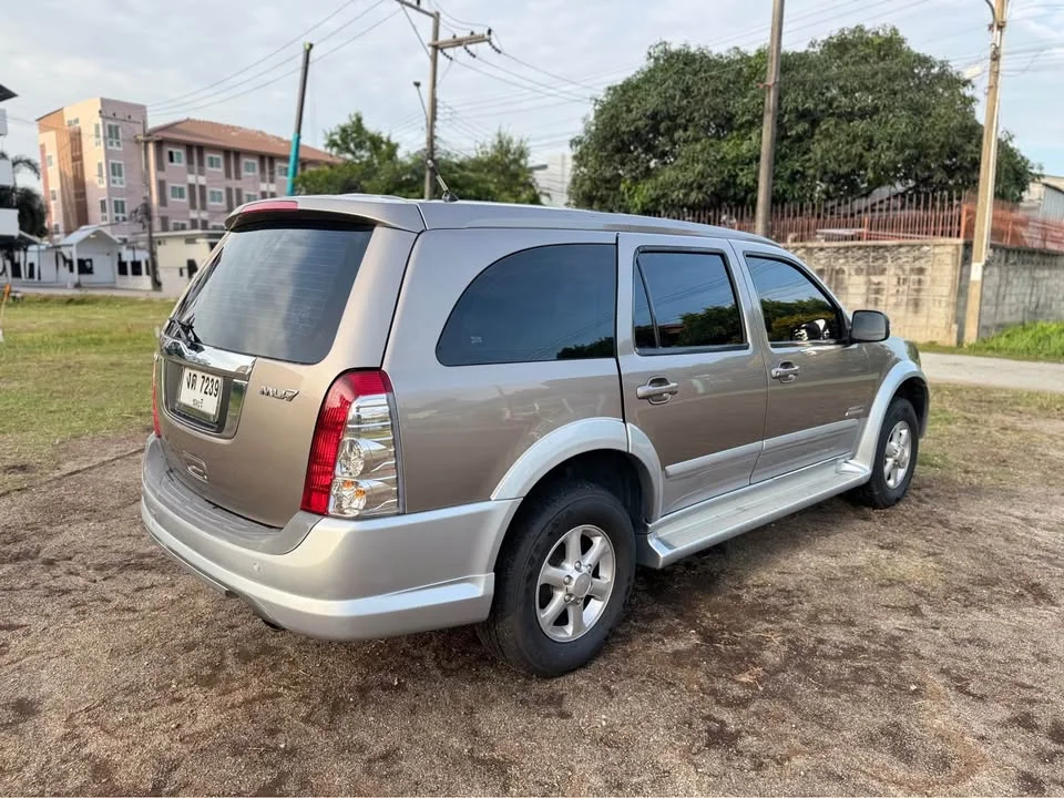 2007 Isuzu MU-7 2