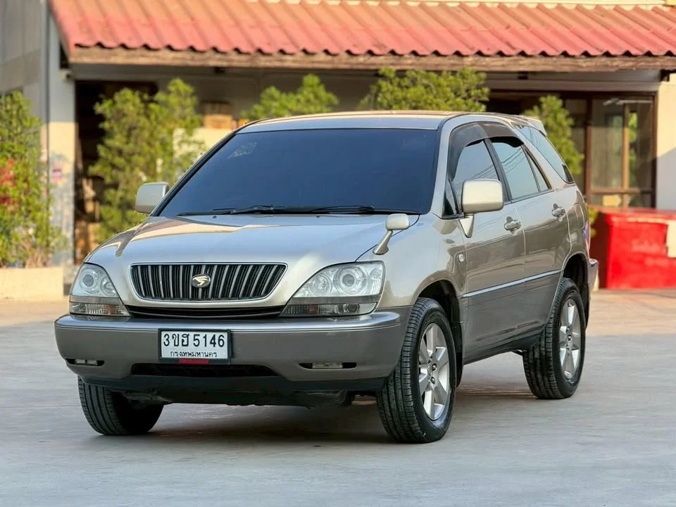 2005 Toyota Harrier I 2
