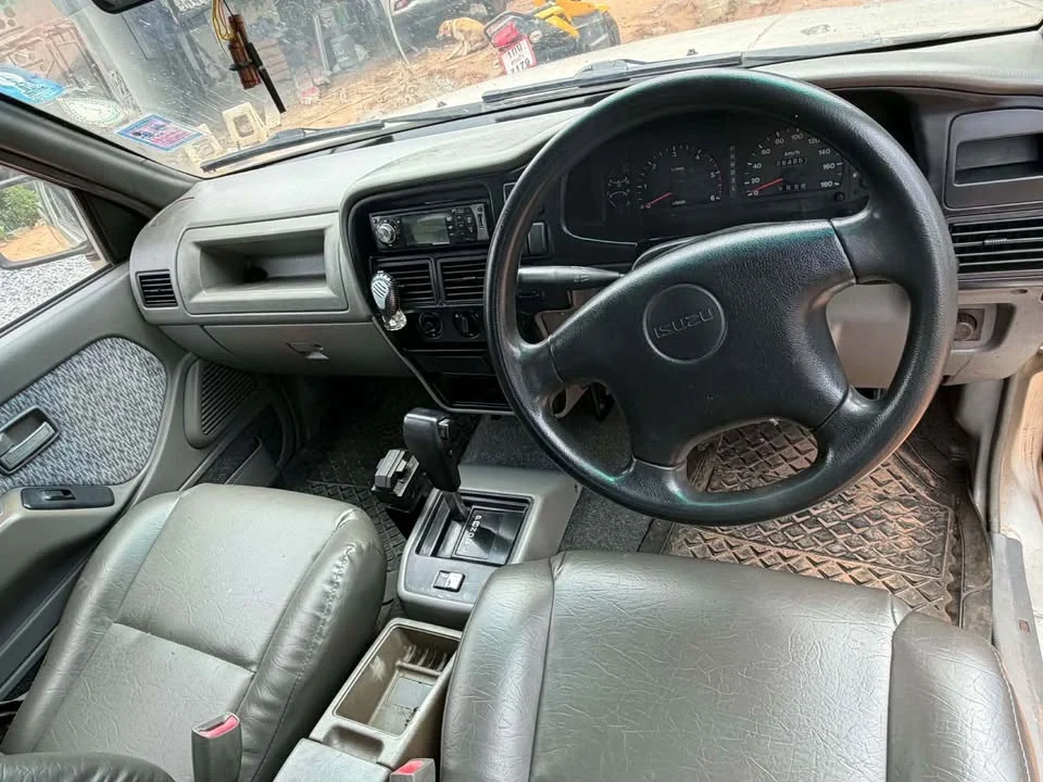 1998 Isuzu Faster Dragon Eyes III 3