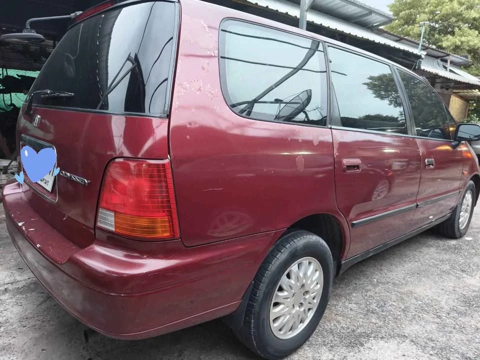 1997 Honda Odyssey I 3