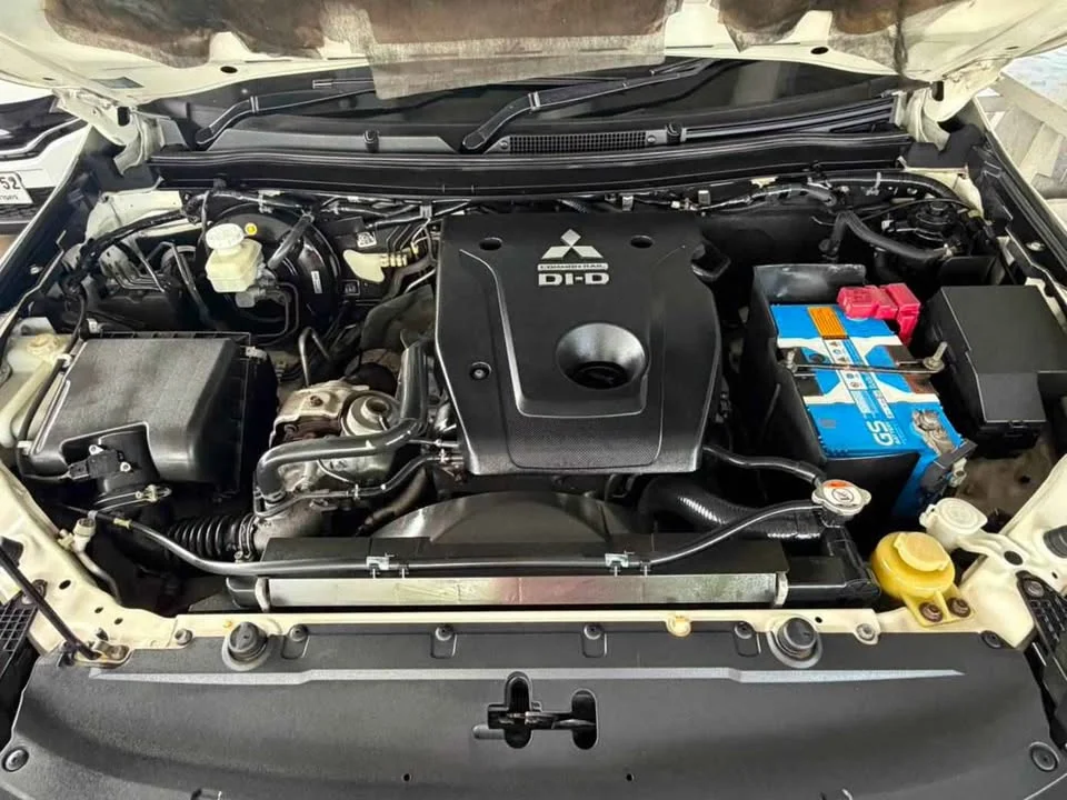 2015 Mitsubishi Pajero Sport III 2