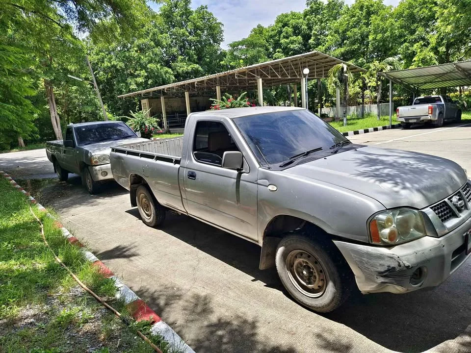 2005 Nissan Frontier I 2