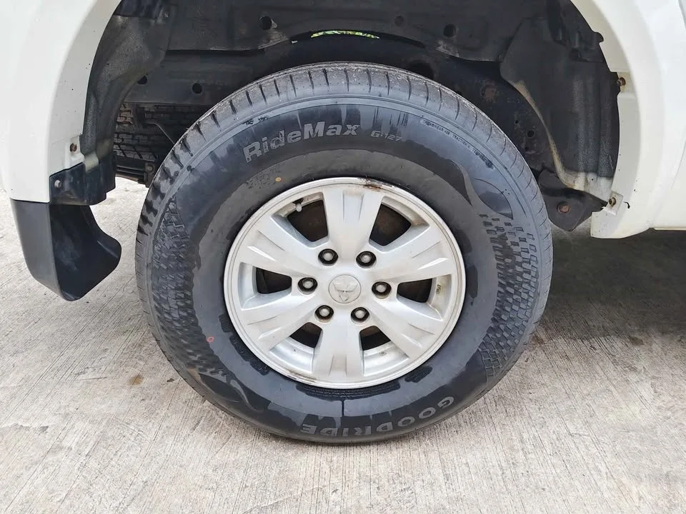 2014 Mitsubishi Triton IV 2