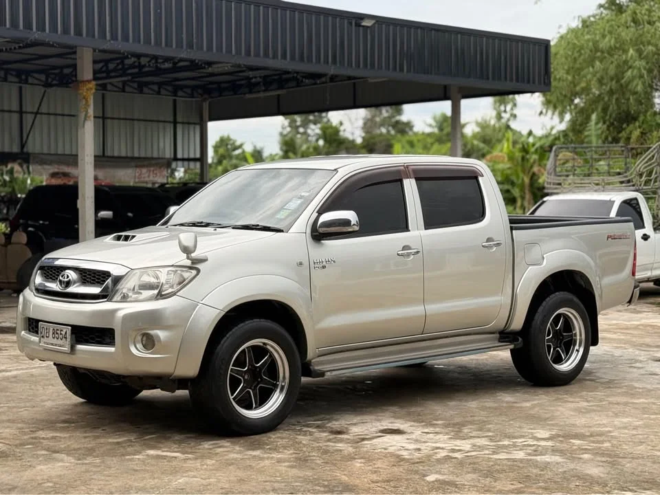 2010 Toyota Hilux VII 2