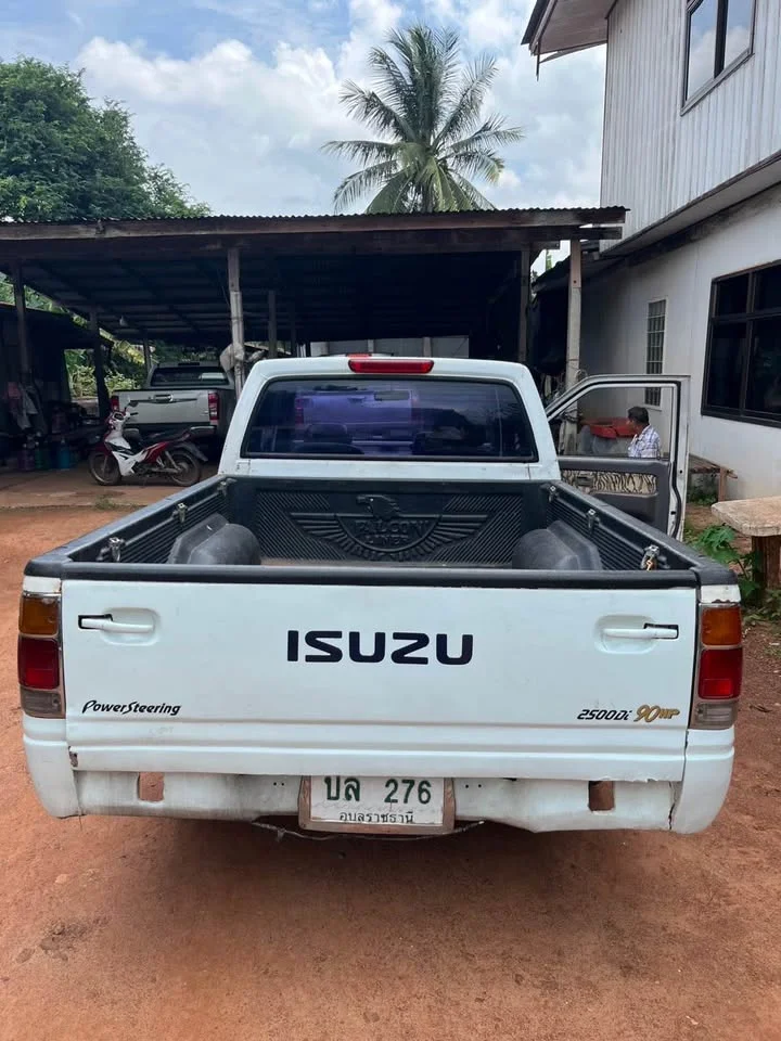 1994 Isuzu TFR III 2