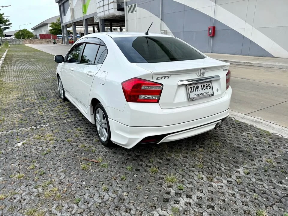 2013 Honda City V 3