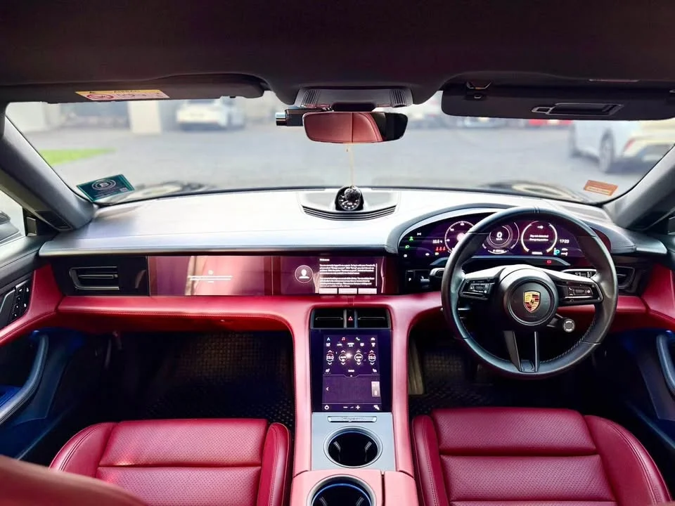 2021 Porsche Taycan 9J1 3