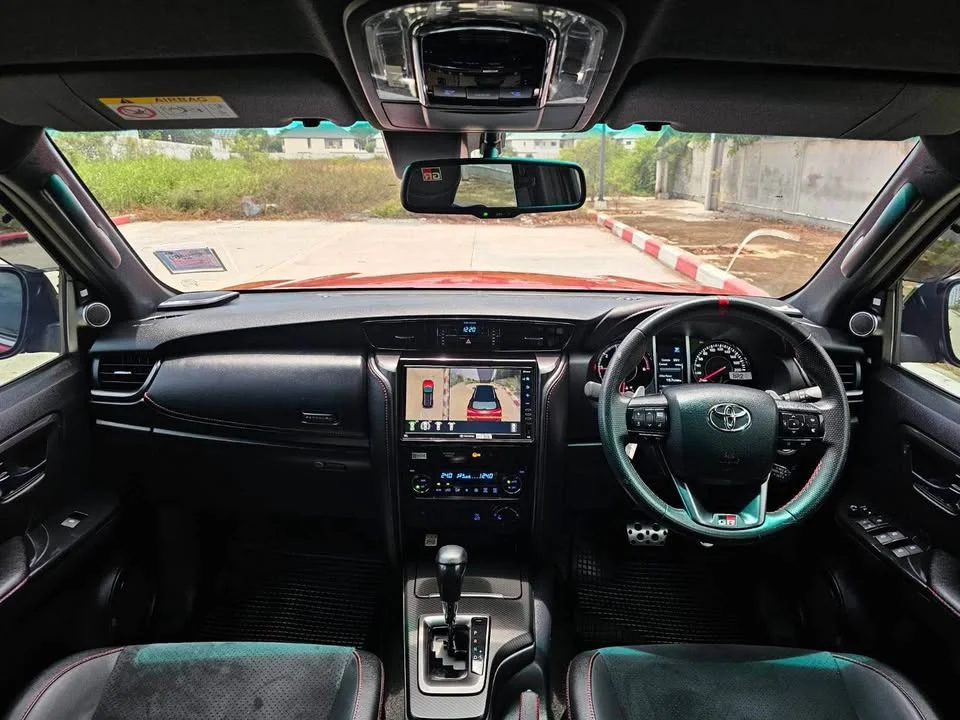 2023 Toyota Fortuner II 3