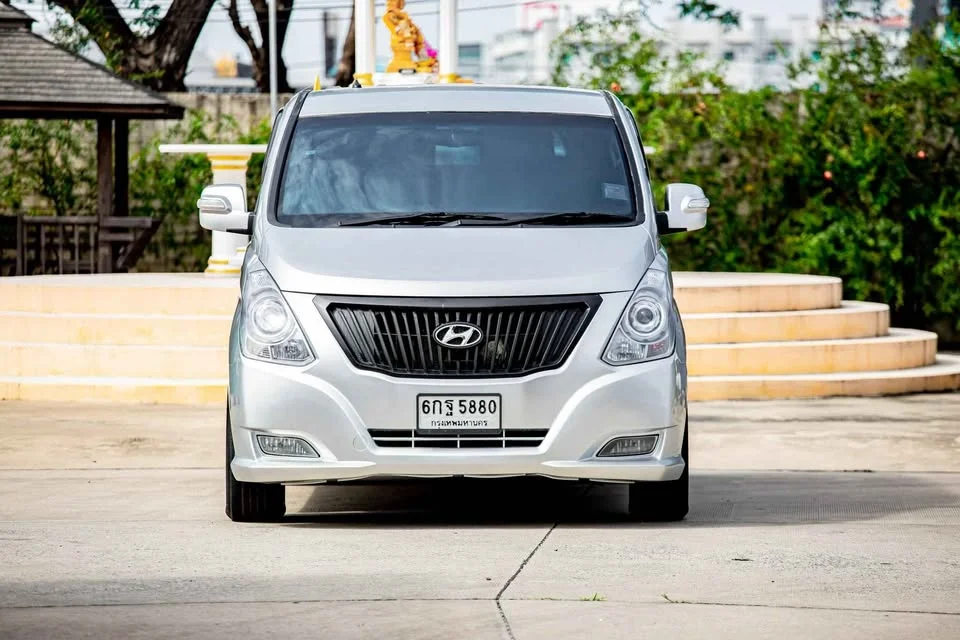 2012 Hyundai H-1 II 3