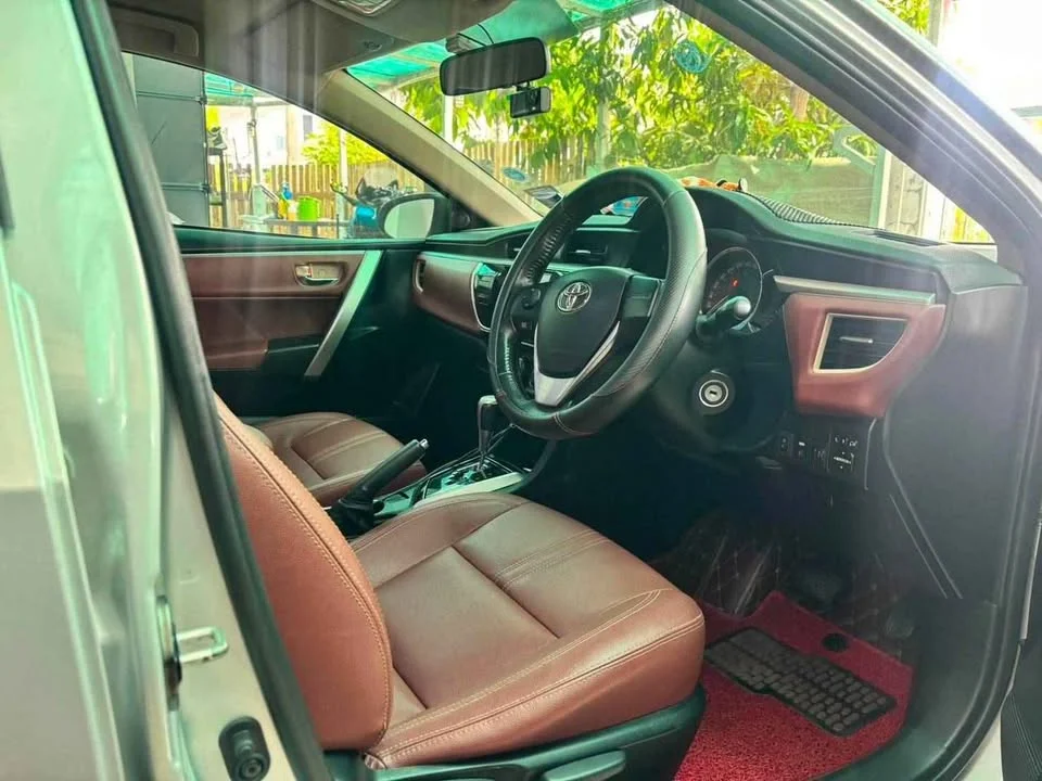 2014 Toyota Corolla Altis XI (E170) 3