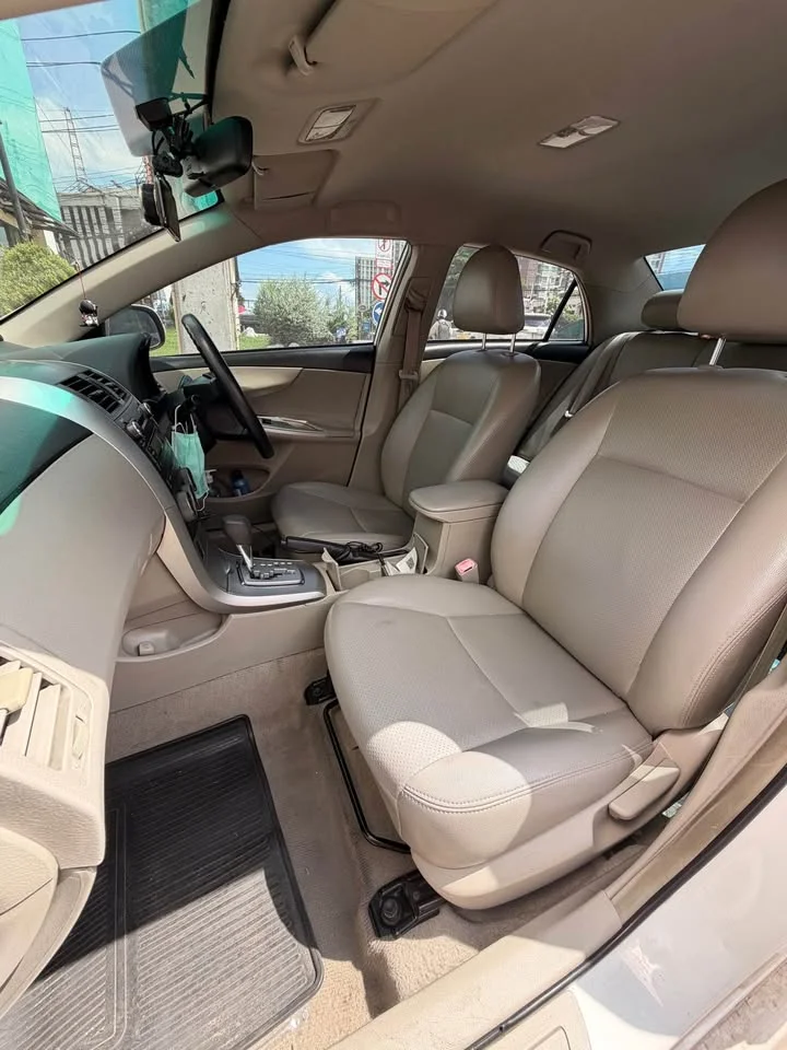 2012 Toyota Corolla Altis X (E140) 3