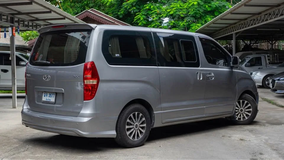 2011 Hyundai H-1 II 3