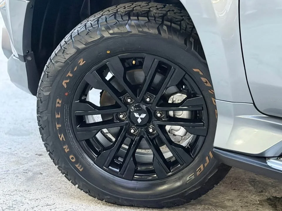 2016 Mitsubishi Pajero Sport III 3