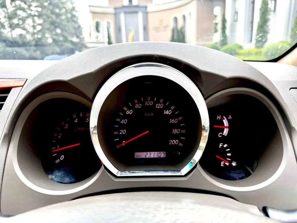2010 Toyota Fortuner I 2
