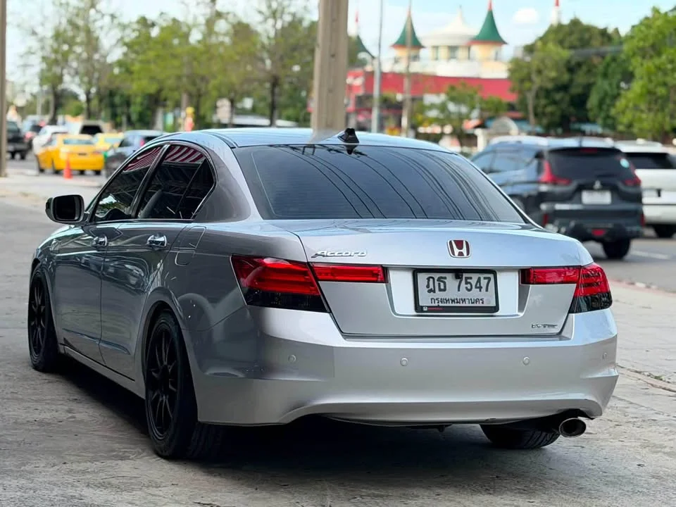 2010 Honda Accord VIII 2