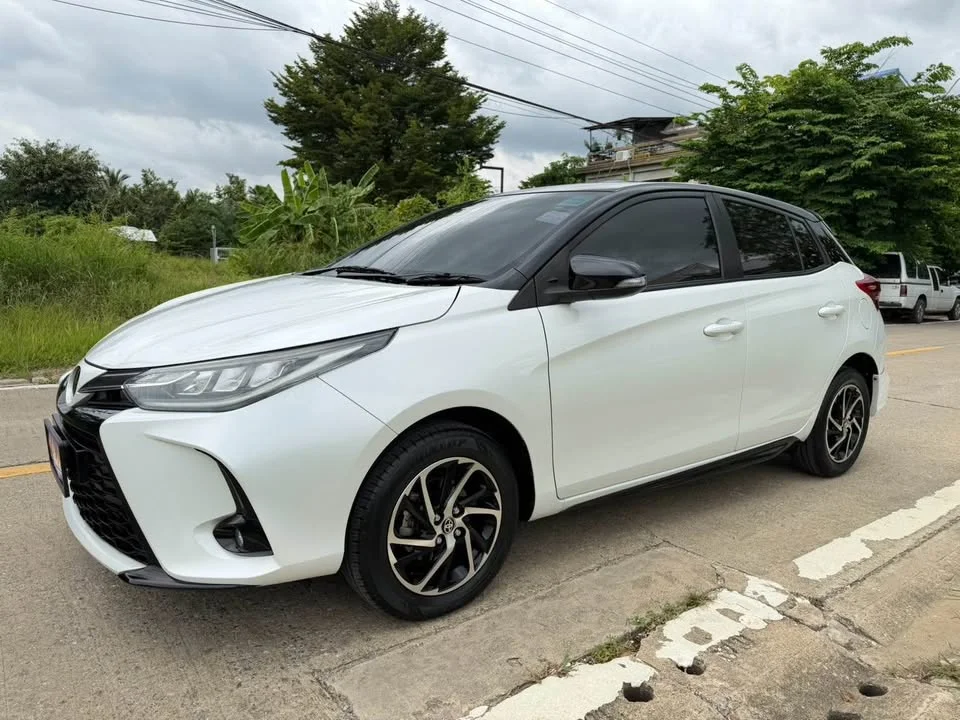 2021 Toyota Yaris III 2