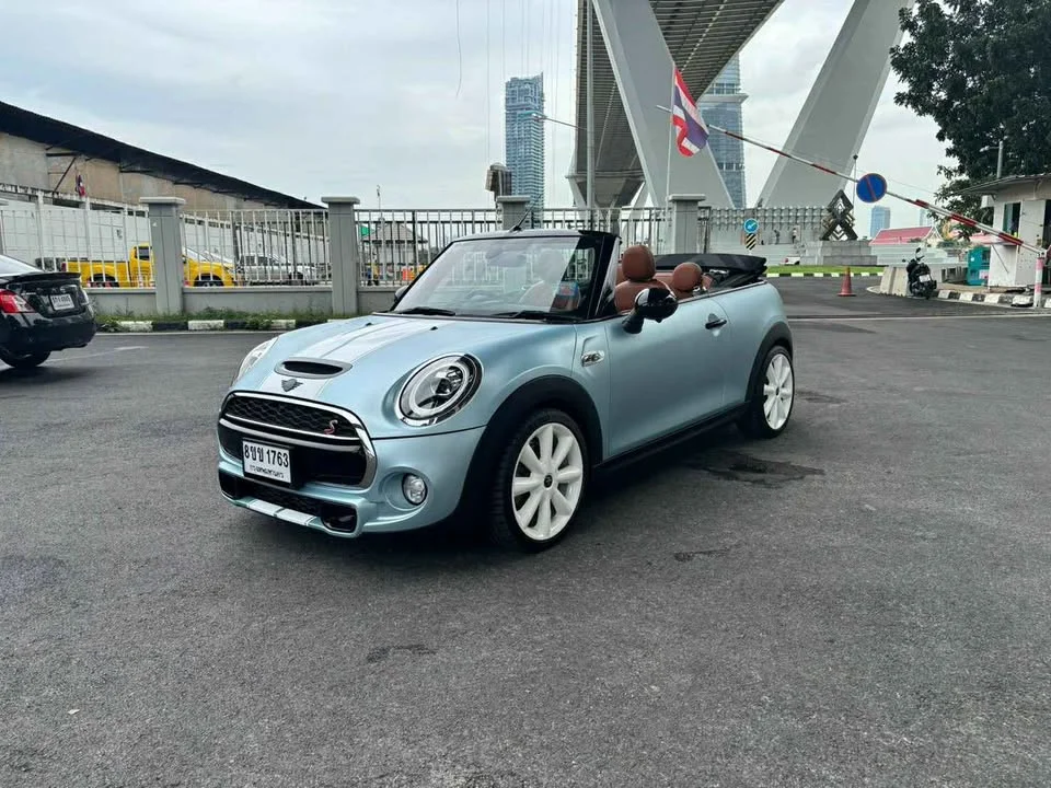 2021 Mini Cabrio III 2