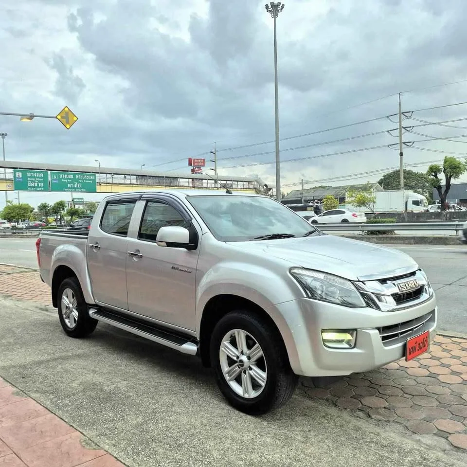 2015 Isuzu D-Max II (RT) 3