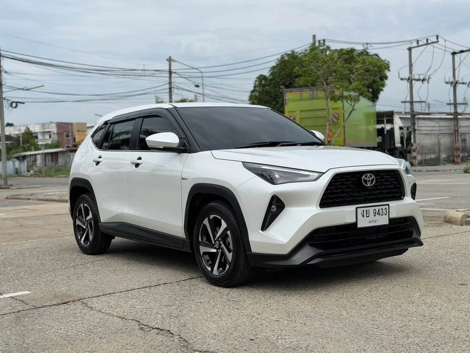 2026 Toyota Yaris Cross AC200 2