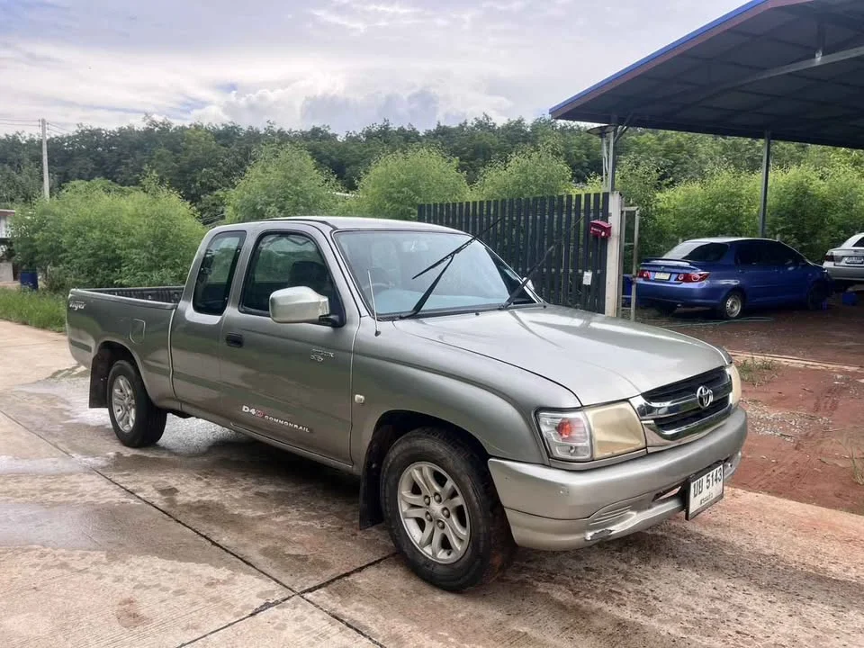 2003 Toyota Hilux Tiger VI 3