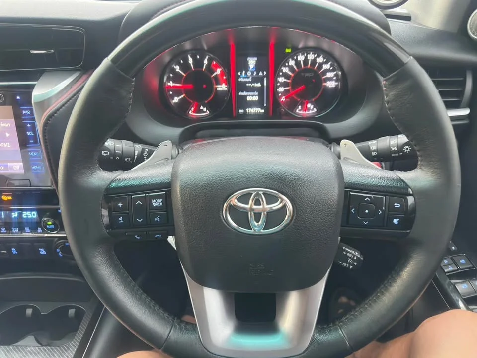 2016 Toyota Fortuner II 3